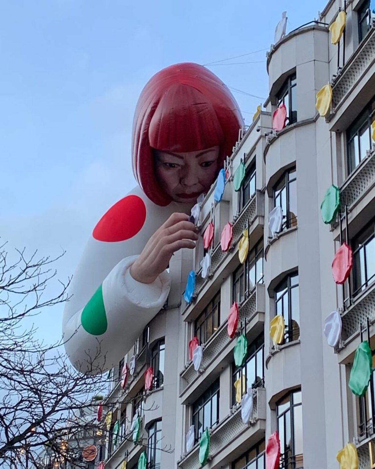 Louis Vuitton x Yayoi Kusama 3D anamorphic Billboard in Tokyo I